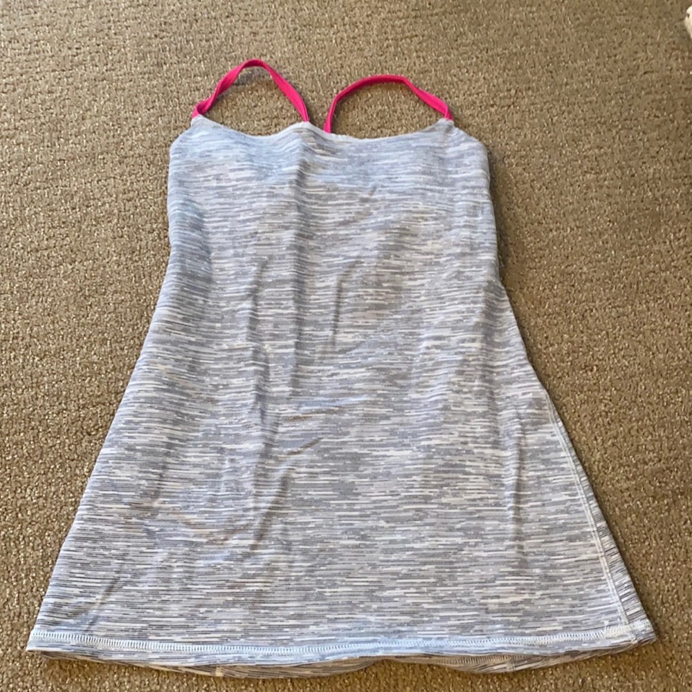 Lululemon tank